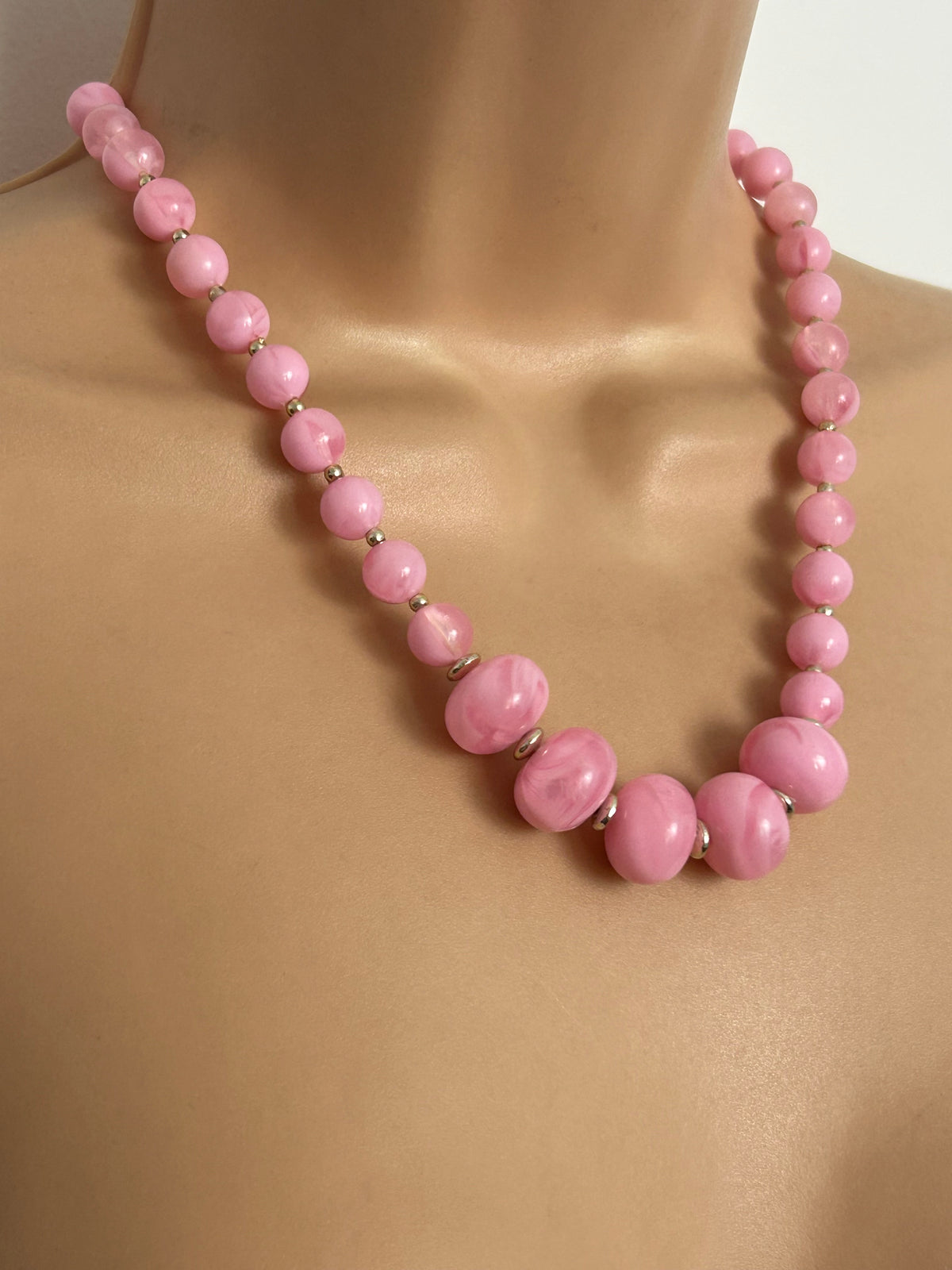 Vintage 1960s Cute Pink Plastic Graduated Beaded Necklace