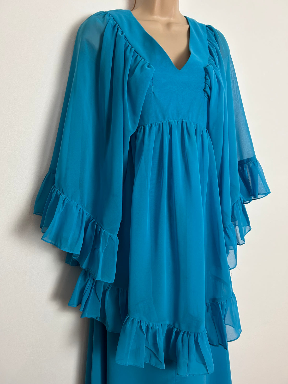 Vintage Late 1960s TINA WARREN UK Size 10-12 Sky Blue Cape Sleeve Layered Boho Maxi Dress