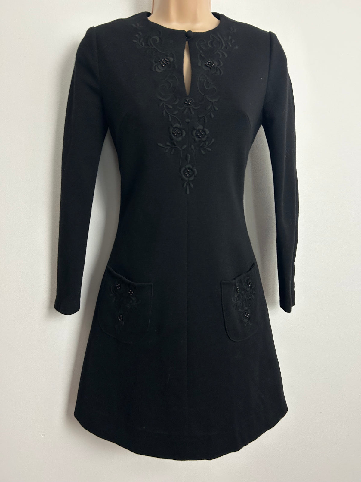 Vintage 1960s ALAINE Size 6-8 Black Floral Embroidered & Bead Embellished Pure New Wool Mini Mod Dress