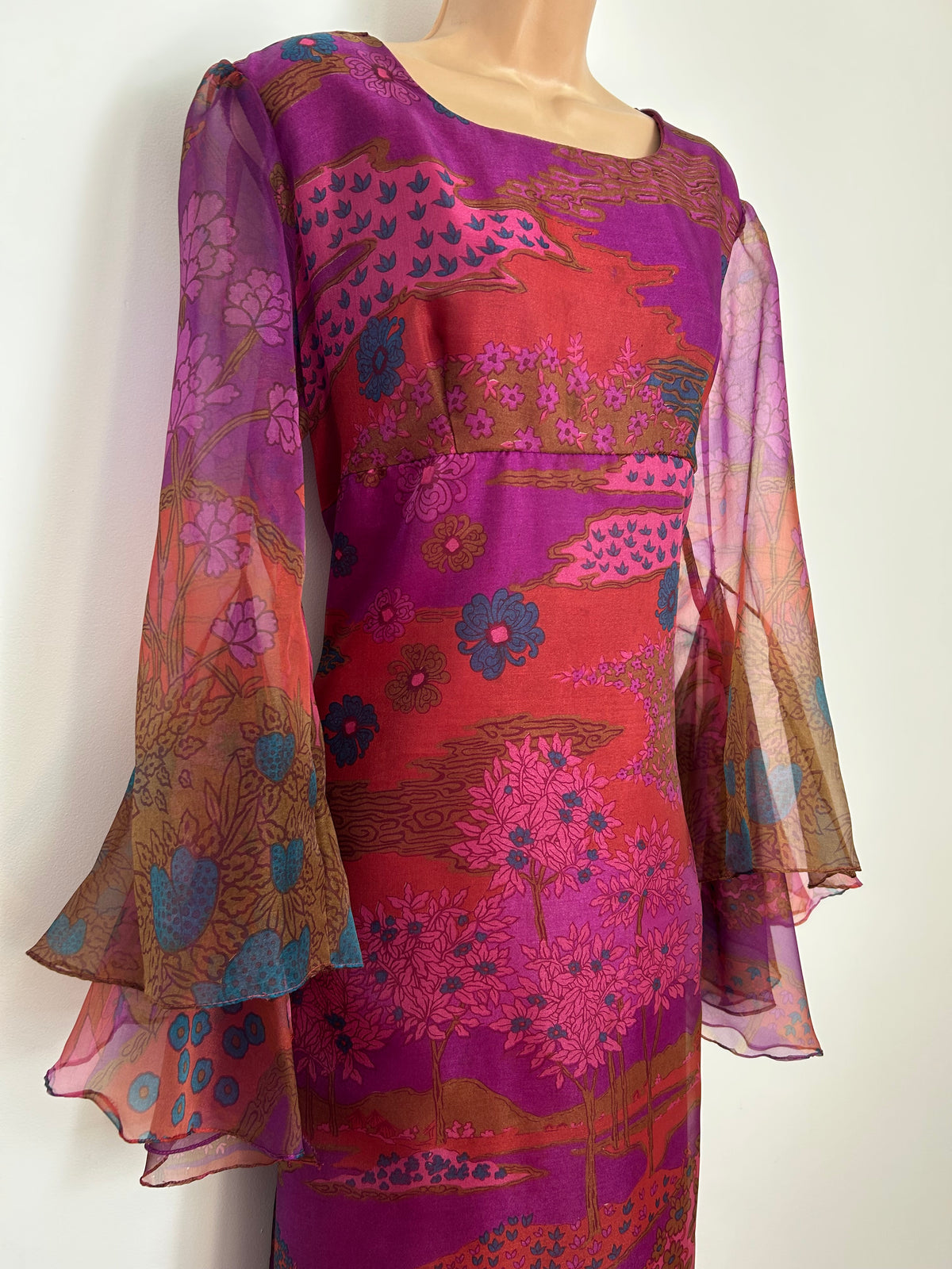 Vintage Early 1970s JOHN NEVILLE Size 16 Pink & Purple Tones Japanese Blossom & Pagoda Print Flared Cuff Maxi Dress