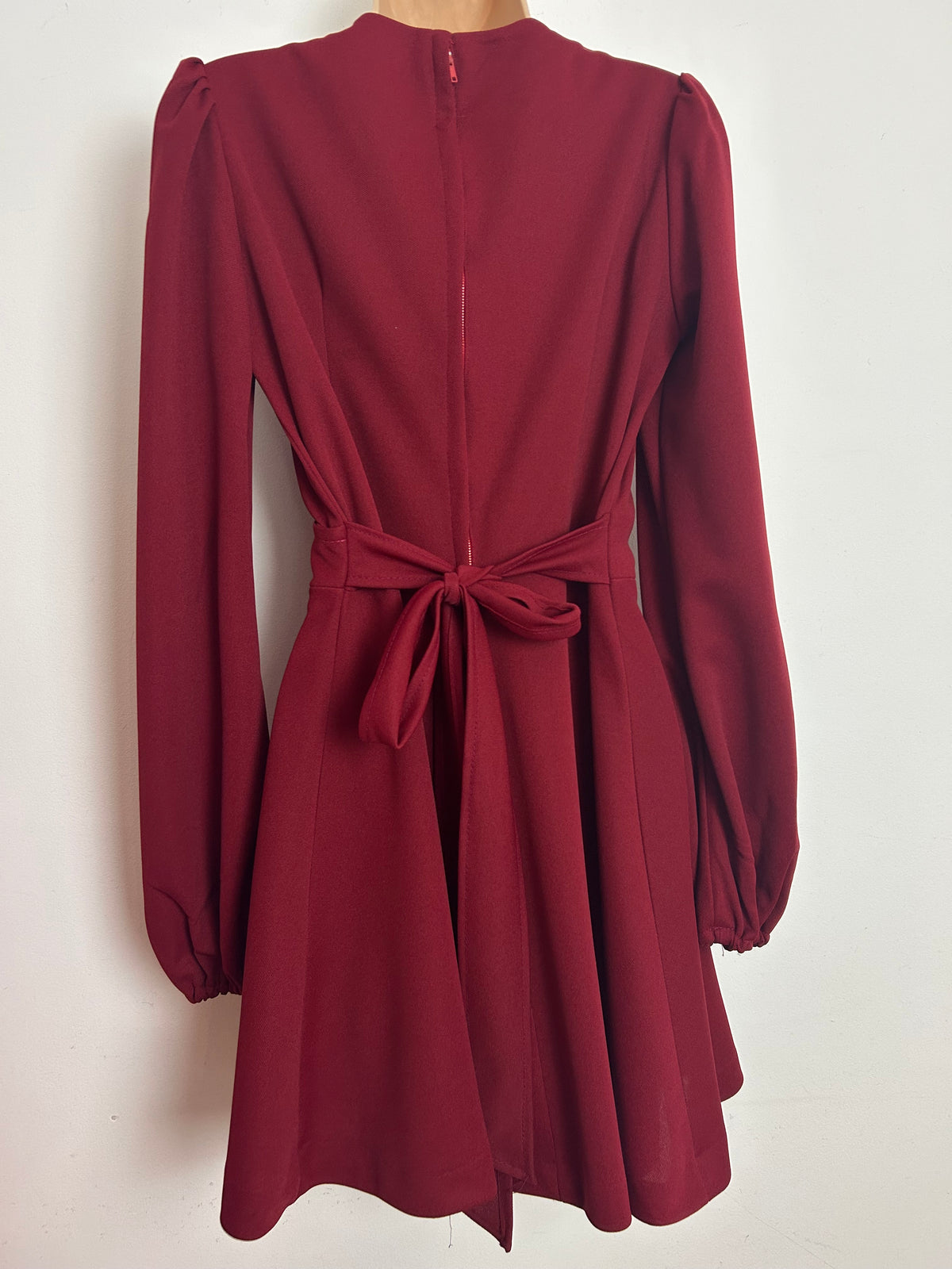 Vintage 1970s Size 10-12 Maroon Cross Over V-Neckline Long Sleeve Tie Back Day Dress