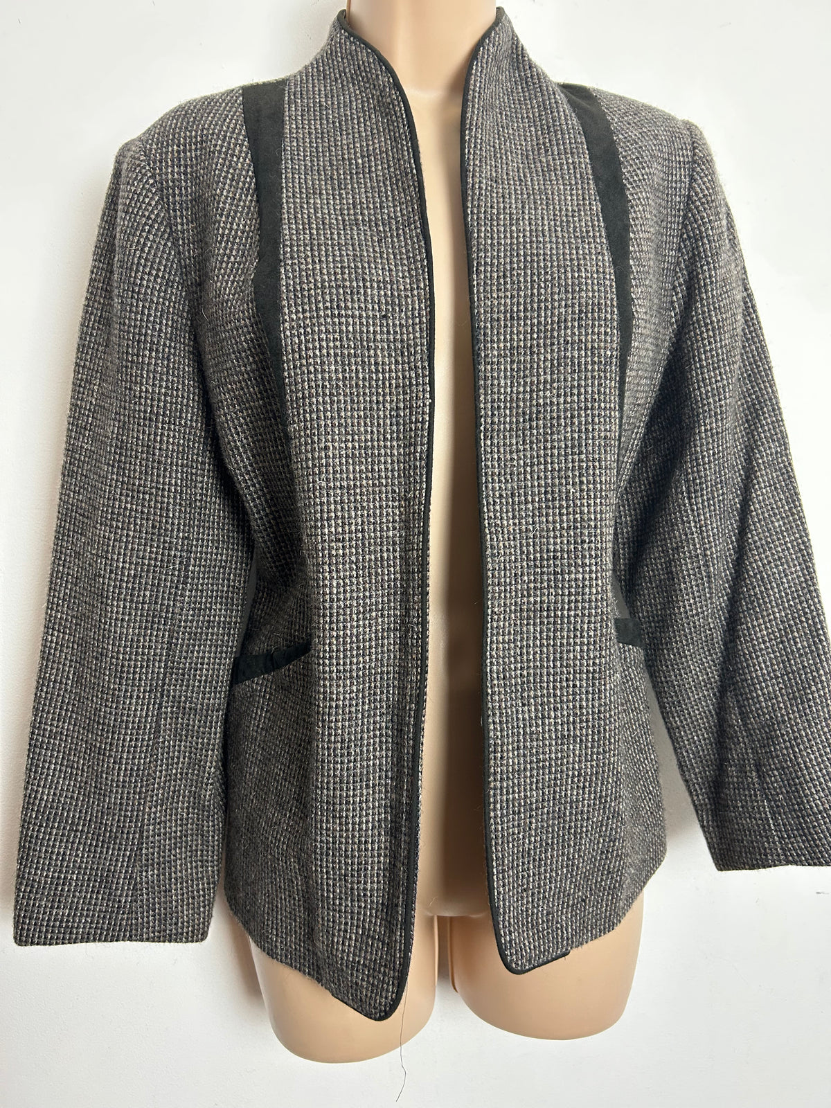 Vintage 1990s Italian Size 12 Dark Brown Tweed Wool Open Fronted Collarless Jacket Blazer