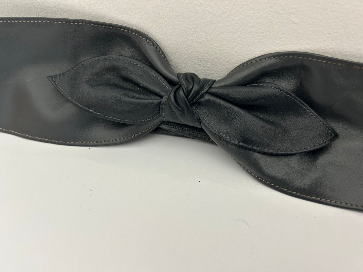 Vintage 1980s STEPHEN COLLINS Grey Leather Bow Detail Cinch Belt 30" Waist