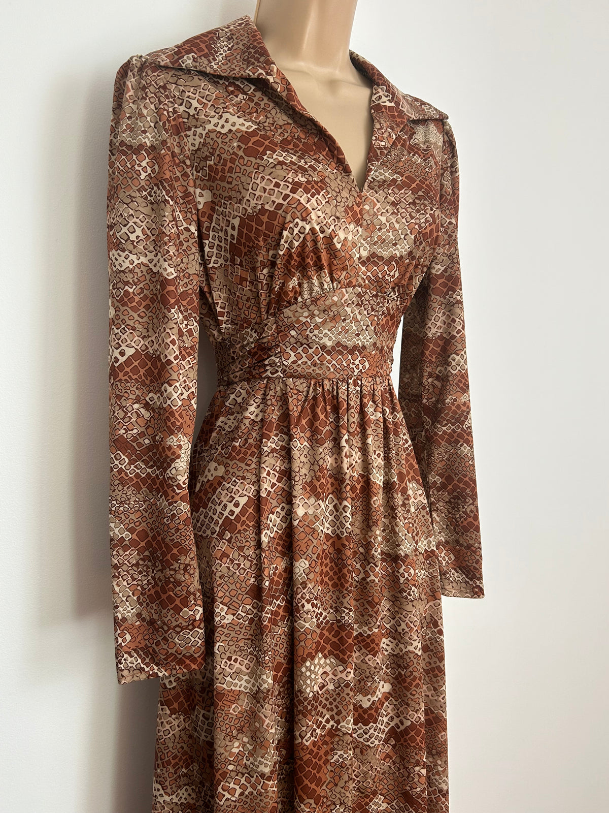 Vintage 1970s Size 10 Brown Tones Animal/Snake Skin Print Long Sleeve Tie Back Maxi Dress