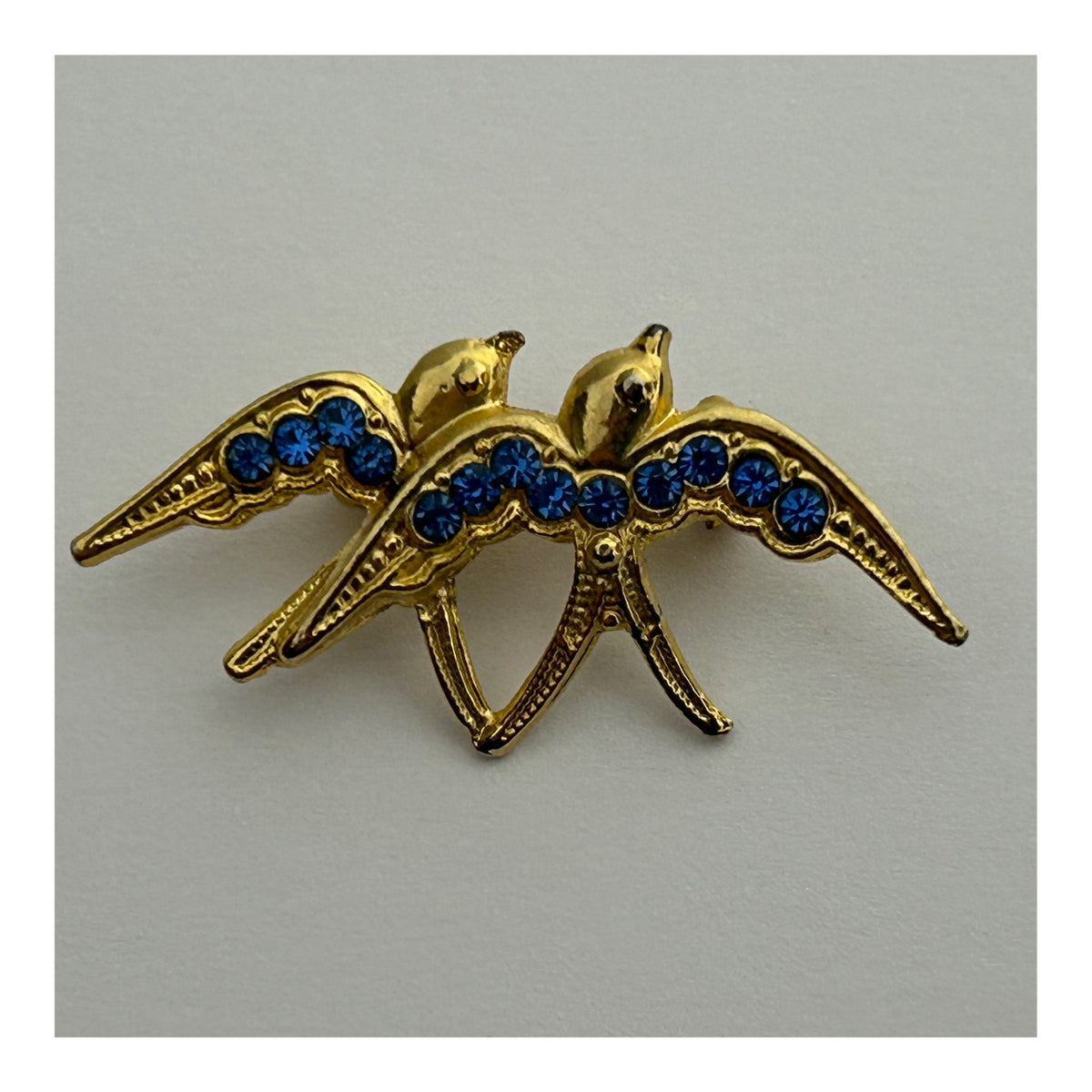 Vintage Sweet Little Gold Tone Blue Stone Set Swallows In Flight Pin Brooch