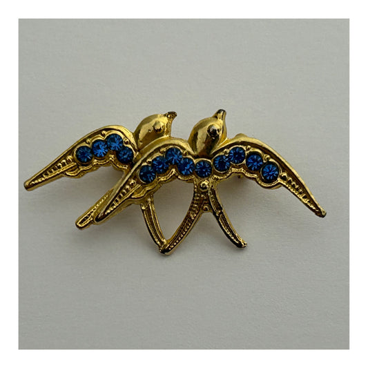 Vintage Sweet Little Gold Tone Blue Stone Set Swallows In Flight Pin Brooch