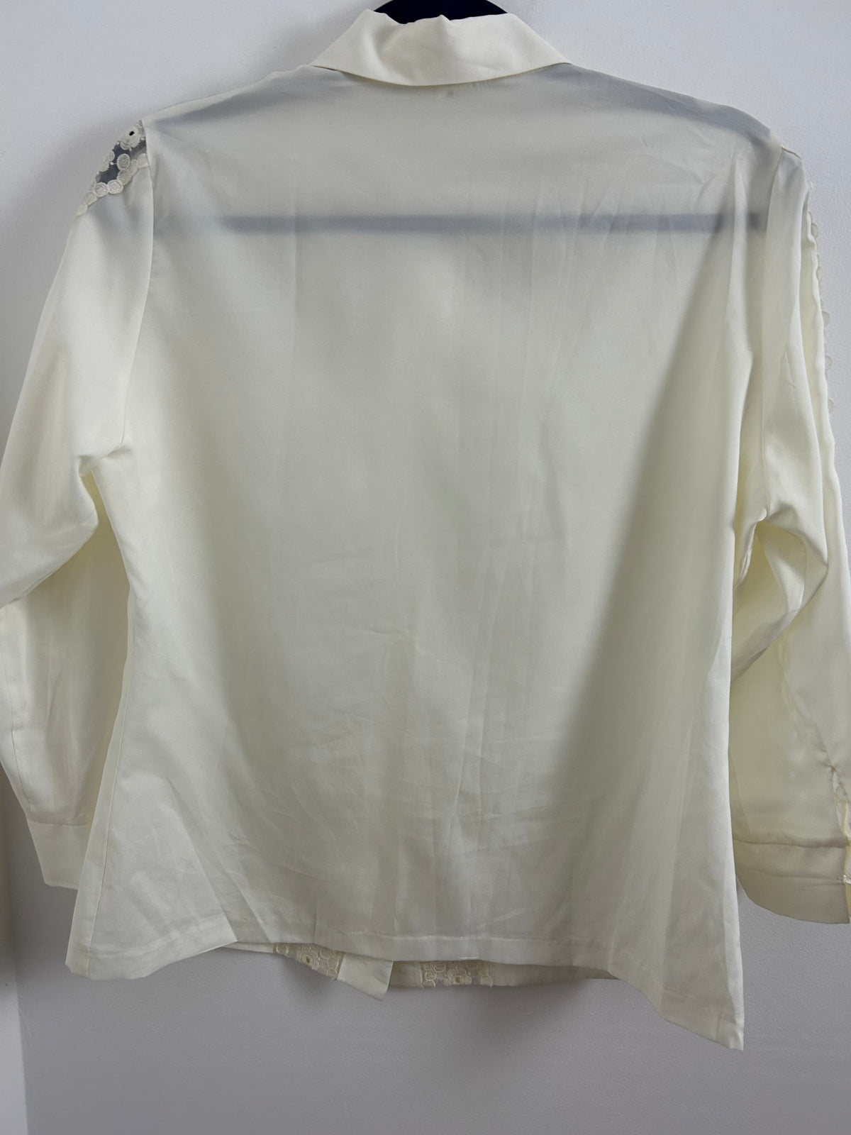 Vintage 1970s Size 14 Cream Pointed Collar Lace Panels Long Sleeve Shirt