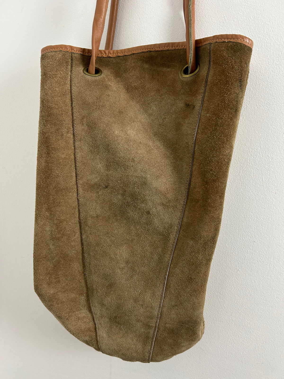 Vintage 1970s Dark Beige Suede & Tan Leather Large Tote/Bucket Bag