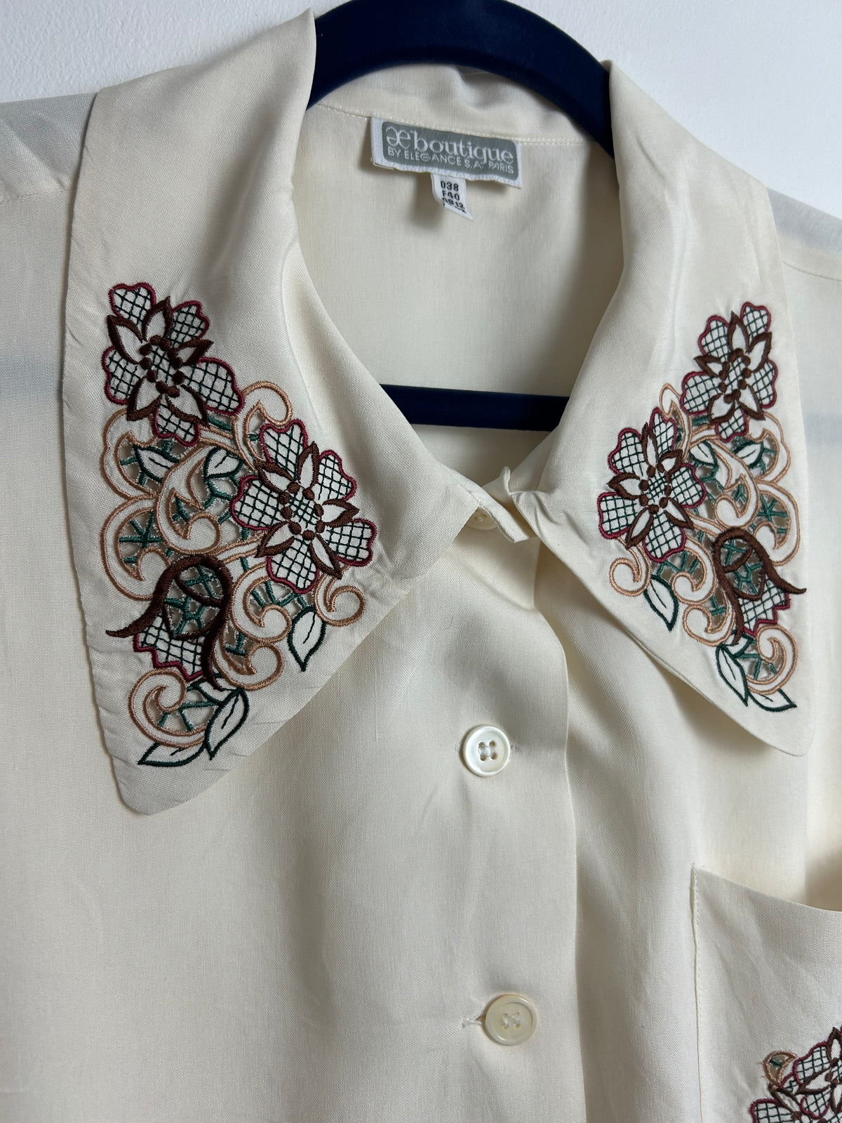 Vintage 1980s ELEGANCE PARIS Size 12 Cream 100% Silk Embroidered Detail Long Sleeve Blouse