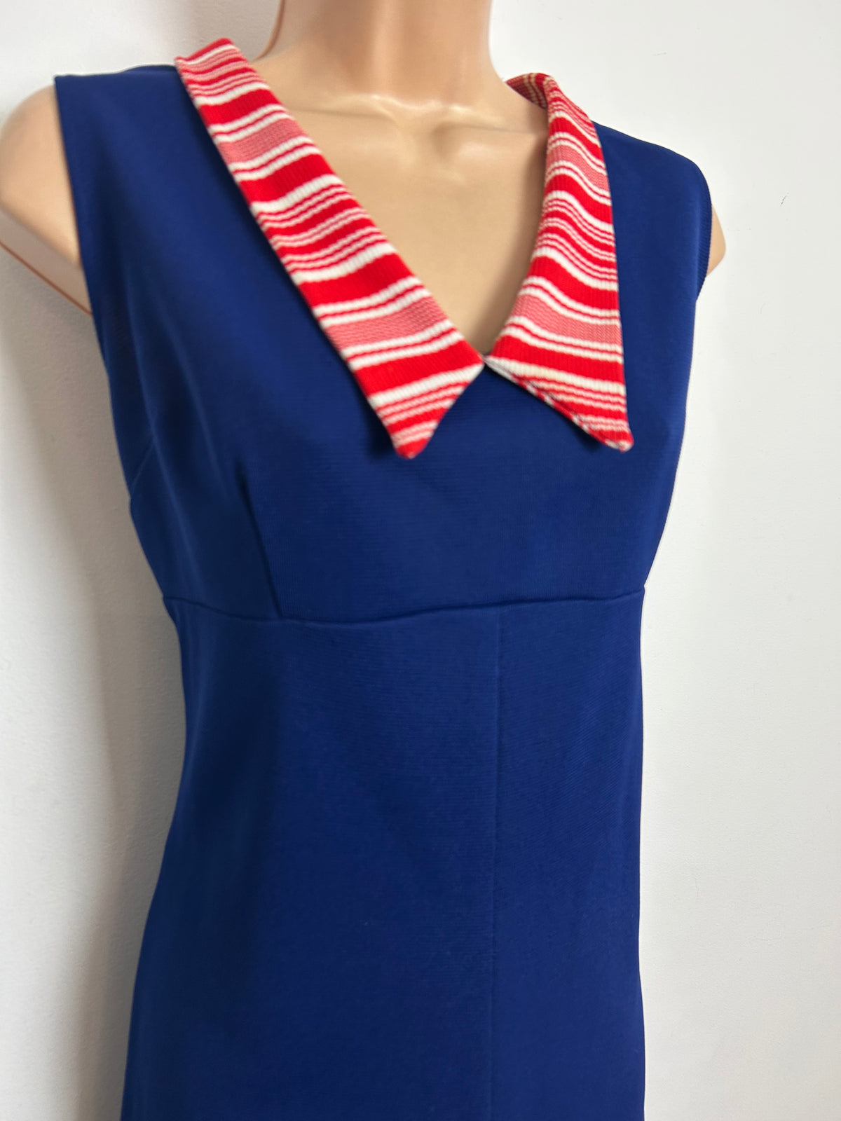 Vintage 1970s Size 12 Navy Blue Red & White Stripe Collar Sleeveless Mod Shift Dress