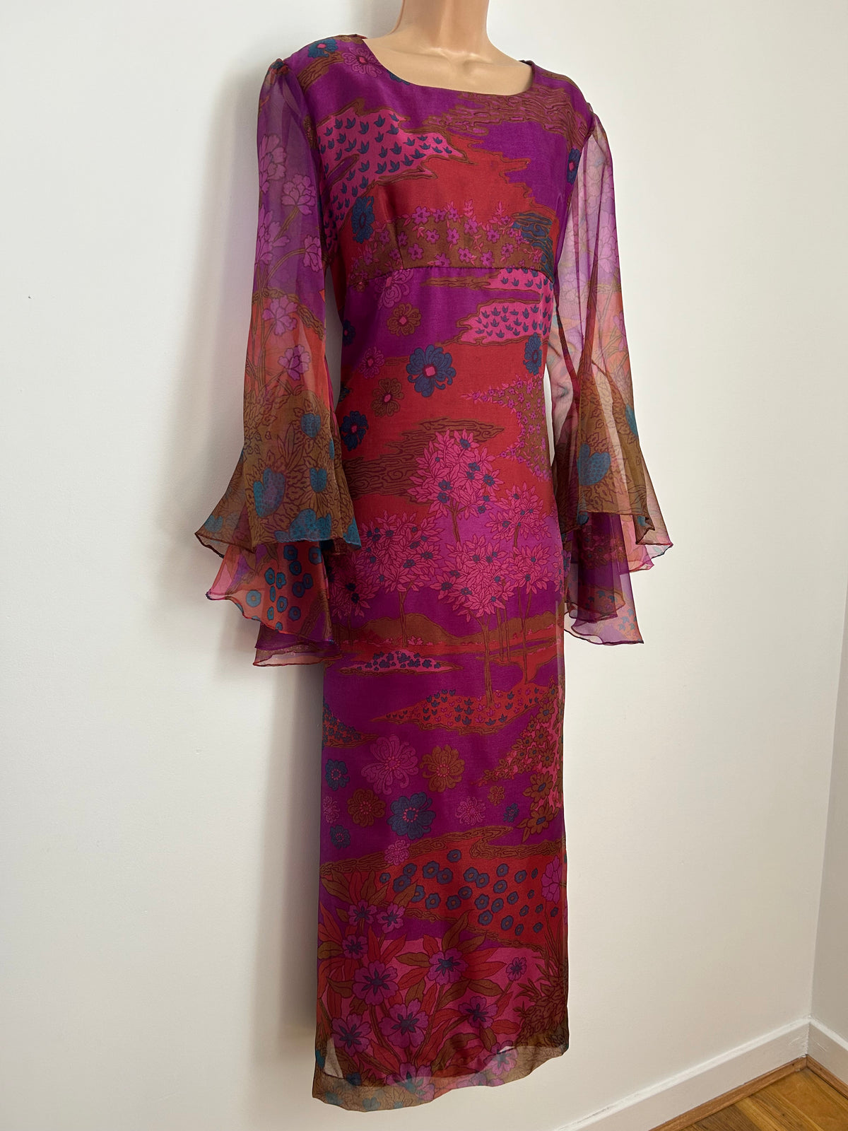 Vintage Early 1970s JOHN NEVILLE Size 16 Pink & Purple Tones Japanese Blossom & Pagoda Print Flared Cuff Maxi Dress