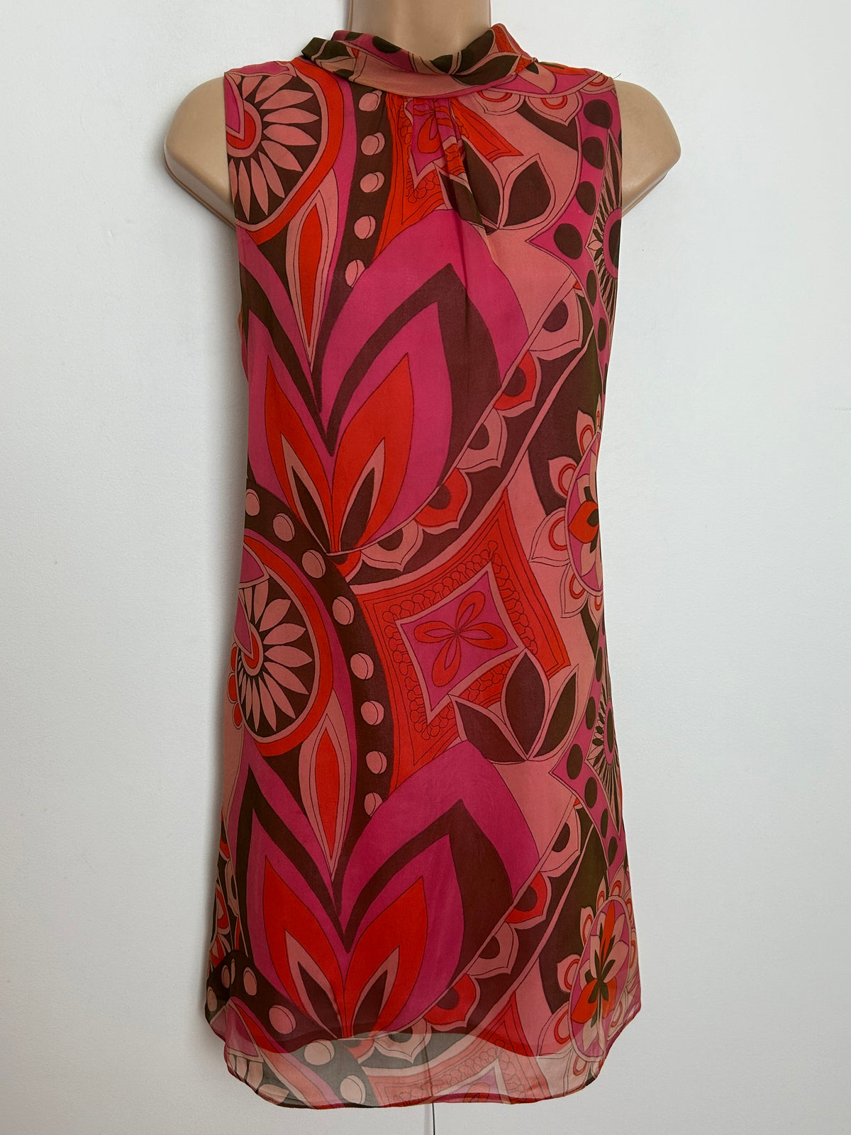 Vintage 1960s DOLLYROCKERS Size 8 Red Pink & Brown Psychedelic Abstract Print Mini Shift Dress