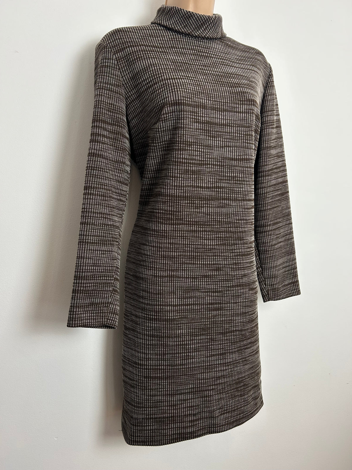 Vintage 1960s BUTTE KNIT Size 12-14 Brown Rib Knit Roll Neck Long Sleeve Shift Dress