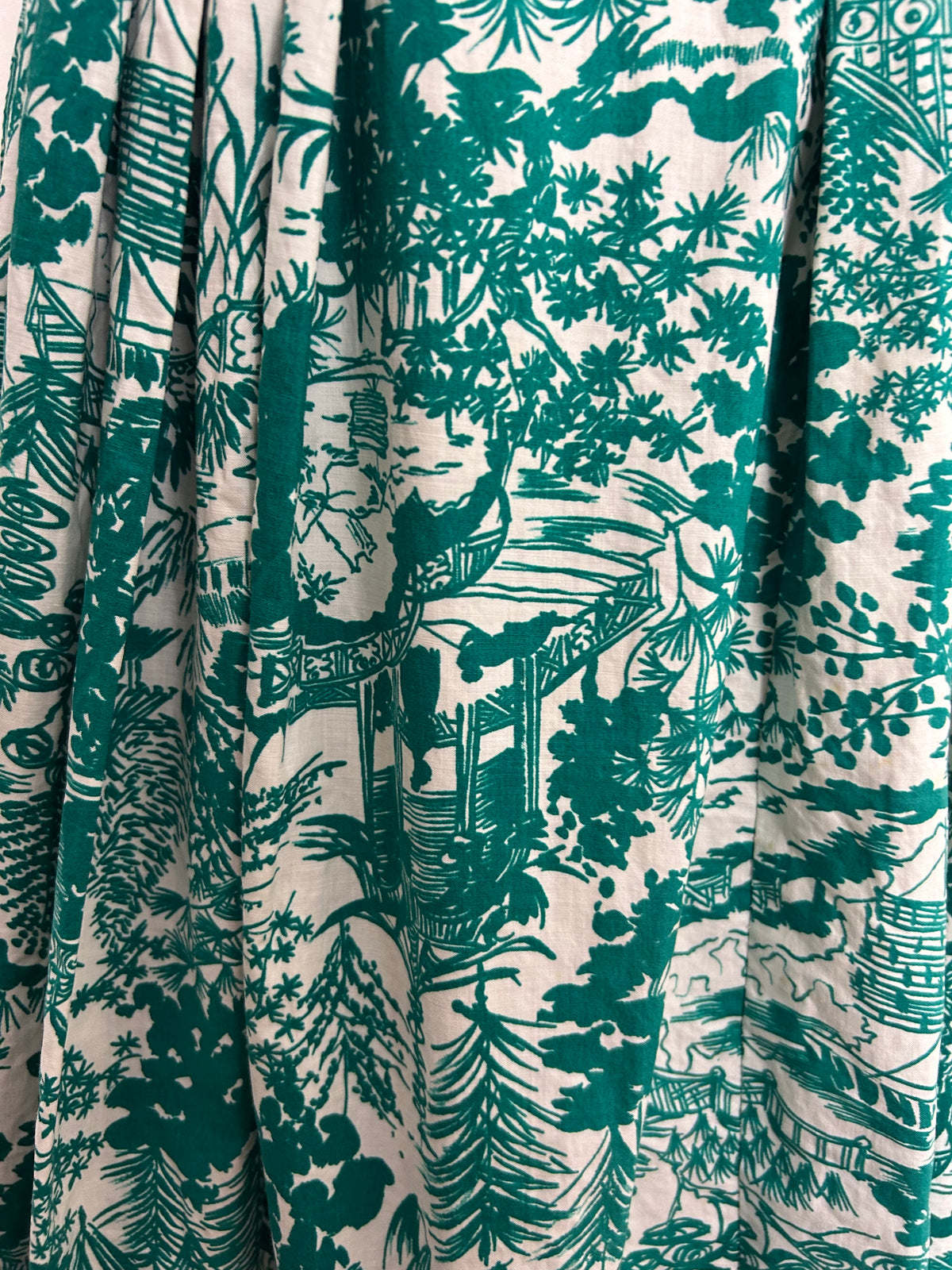 Vintage 1950s Size 6 Teal & White Japanese Theme Novelty Print Cotton Day Dress
