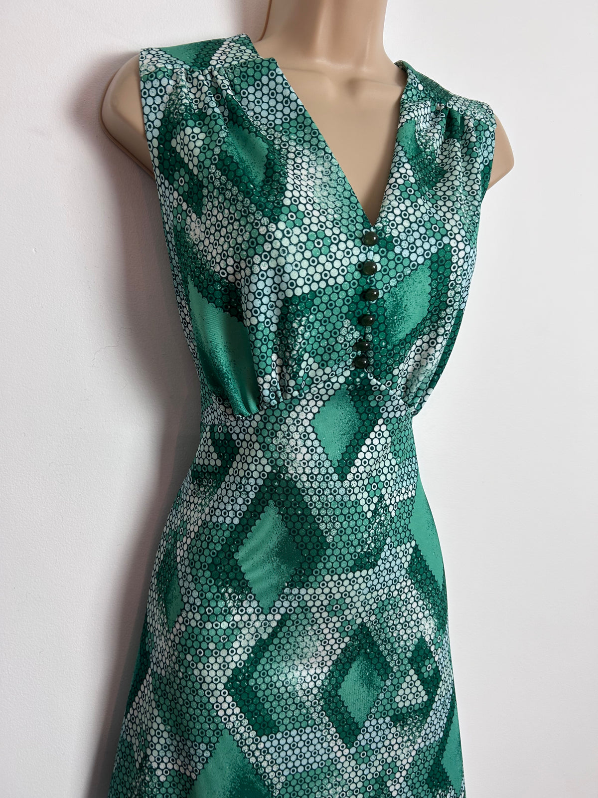 Vintage 1970s ATLANTIC Size 12 Green Tones Circle Diamond Print Sleeveless Maxi Dress