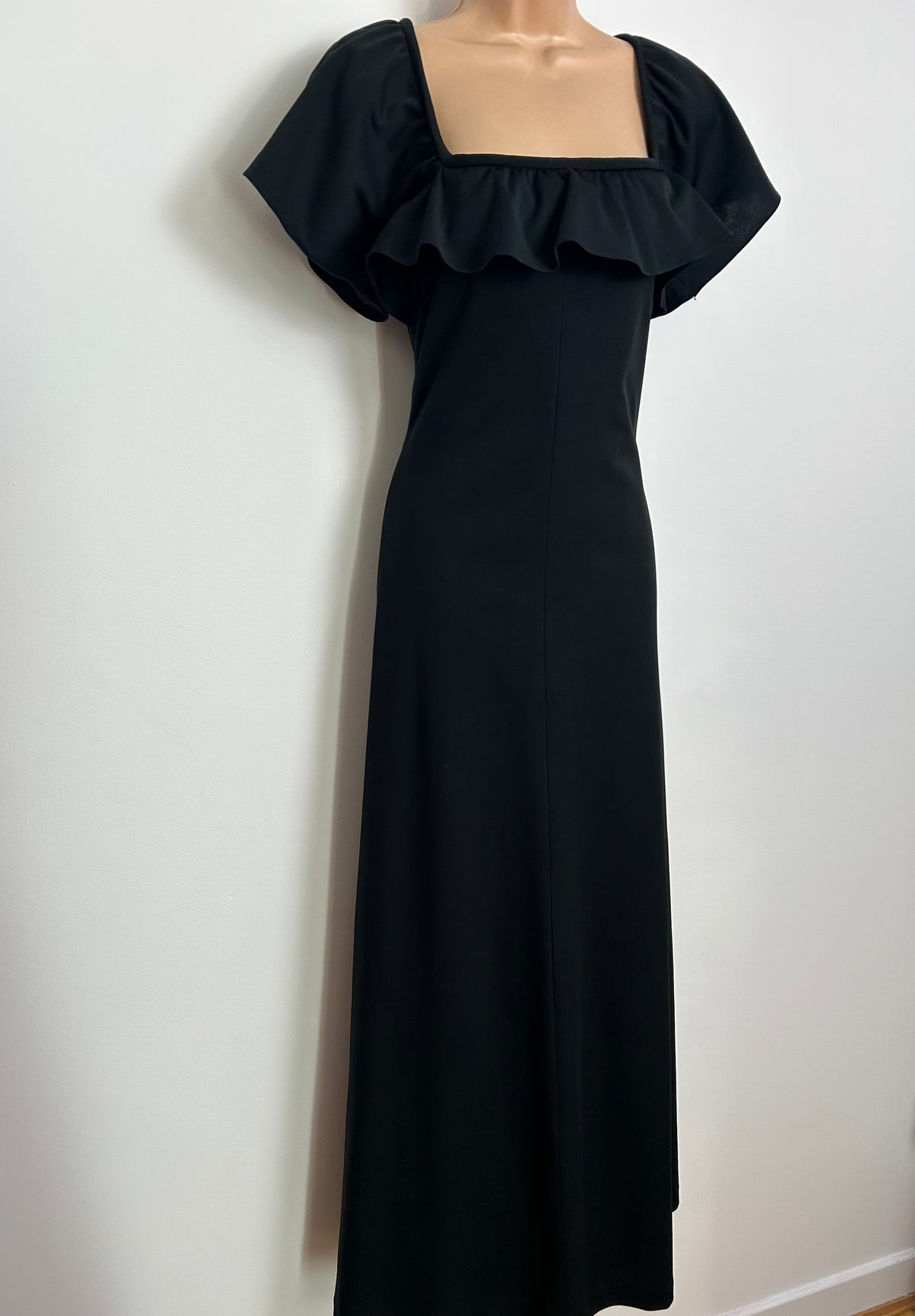 Vintage 1970s Size 6 Black Ruffle Trim Lace Up Back Boho Maxi Dress