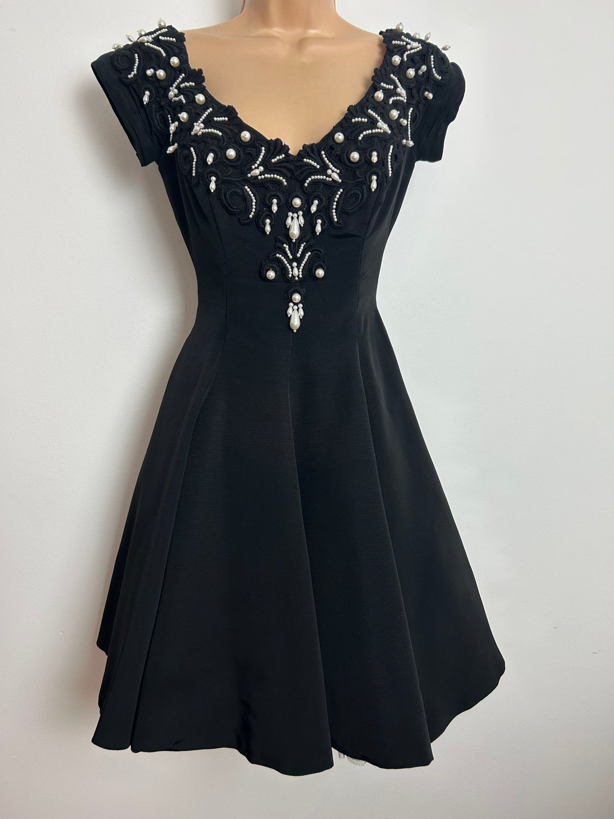 Vintage Early 1980s Rare DESIGNER DAVID FIELDEN Size 8 Black Pearl Bead Embellished Party Prom Occasion Dress