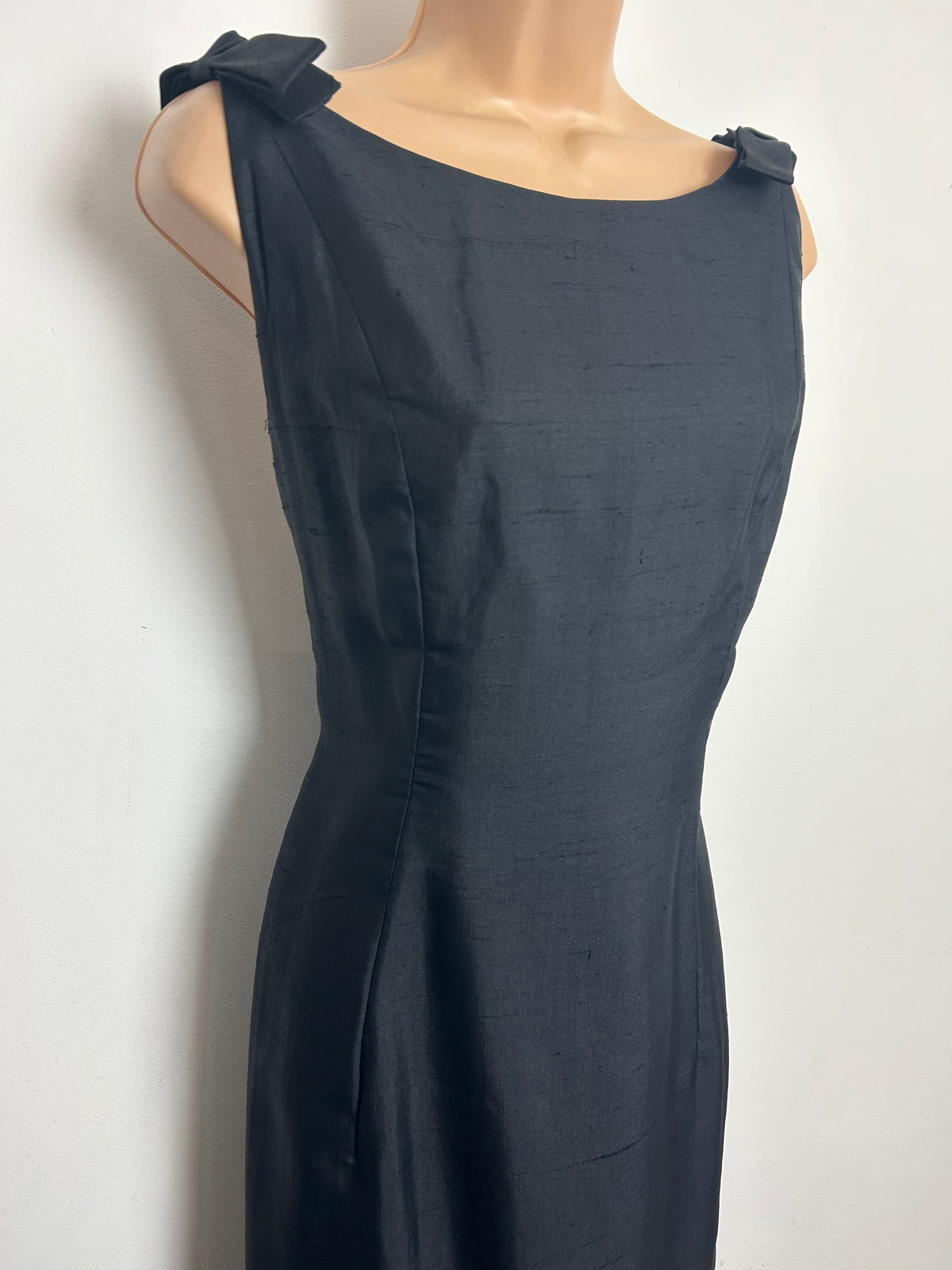 Vintage 1960s CRESTA COUTURE Size 12 Black Bow Shoulder Detail Fitted Wiggle Dress