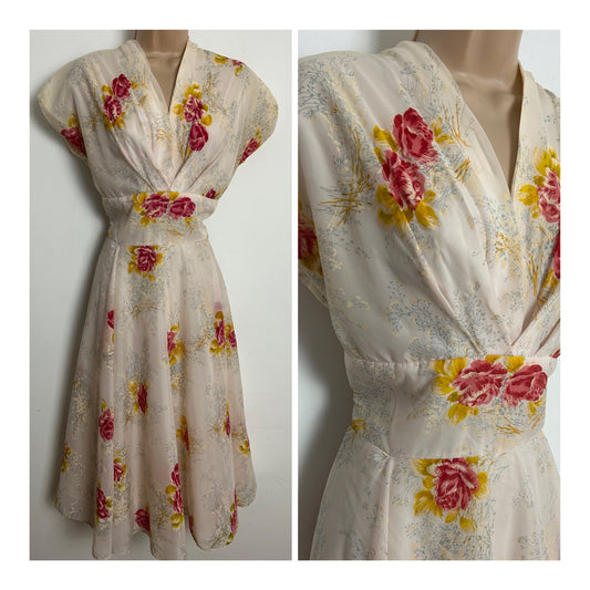 Vintage 1950s Size 10 Cream & Pink Floral Print Nylon Rockbilly Swing Style Dress