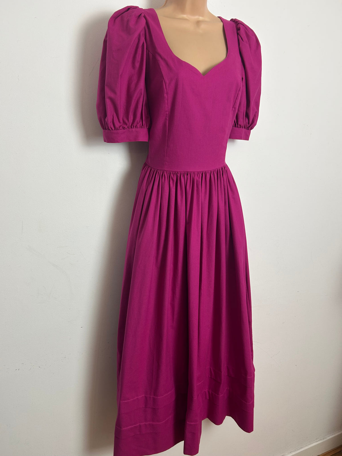 Vintage 1980s LAURA ASHLEY Size 12 (16 On Label) Fuchsia Pink Puff Sleeve Pleated Midi Dress