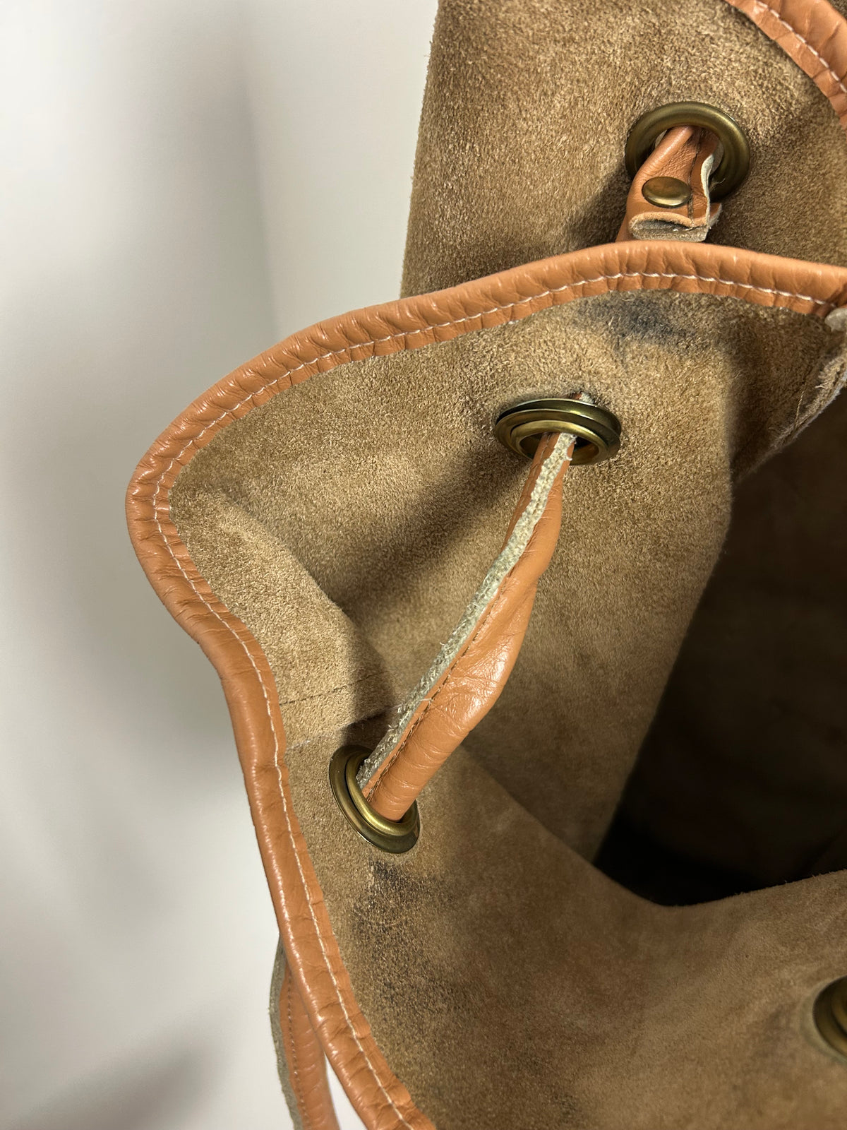 Vintage 1970s Dark Beige Suede & Tan Leather Large Tote/Bucket Bag