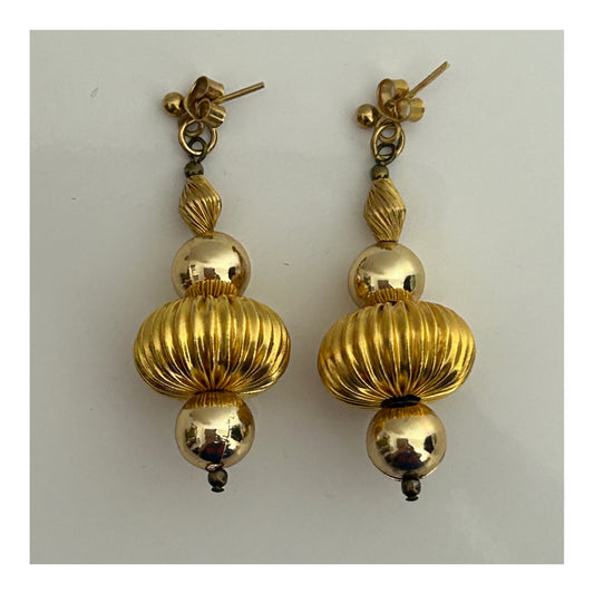 Vintage Gold Tone Ribbed Effect Statement Drop Earrings