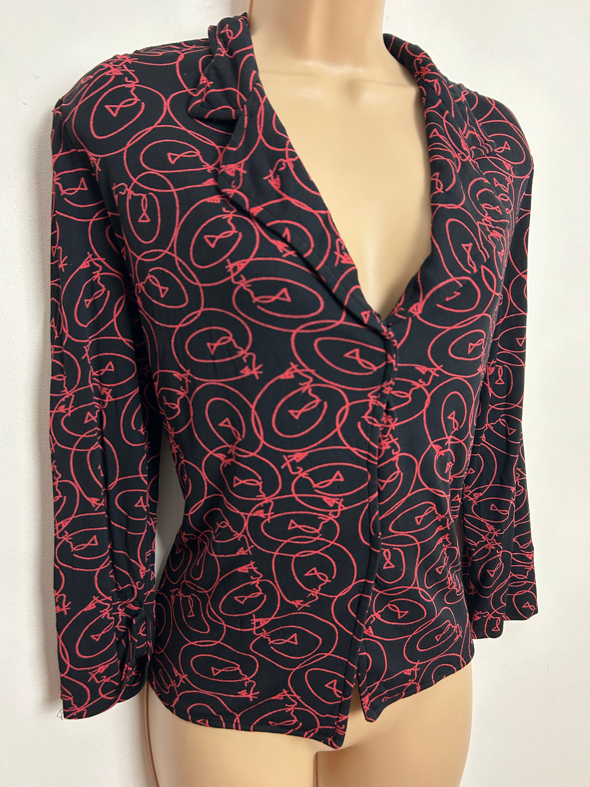Vintage Late 1970s JAEGER UK Size M (12-14) Black & Red Scribble Print Rayon Long Sleeve Shirt