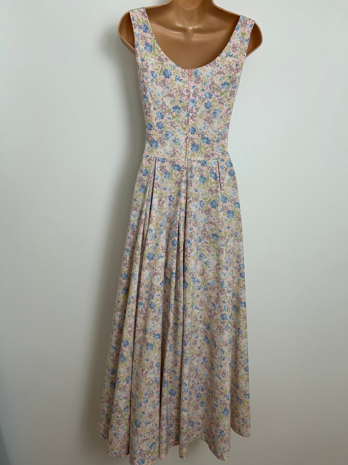 Vintage Late 1980s LAURA ASHLEY Size 8 (12 On Label) Nude Pink & Blue Floral Cotton Pleated Maxi Dress