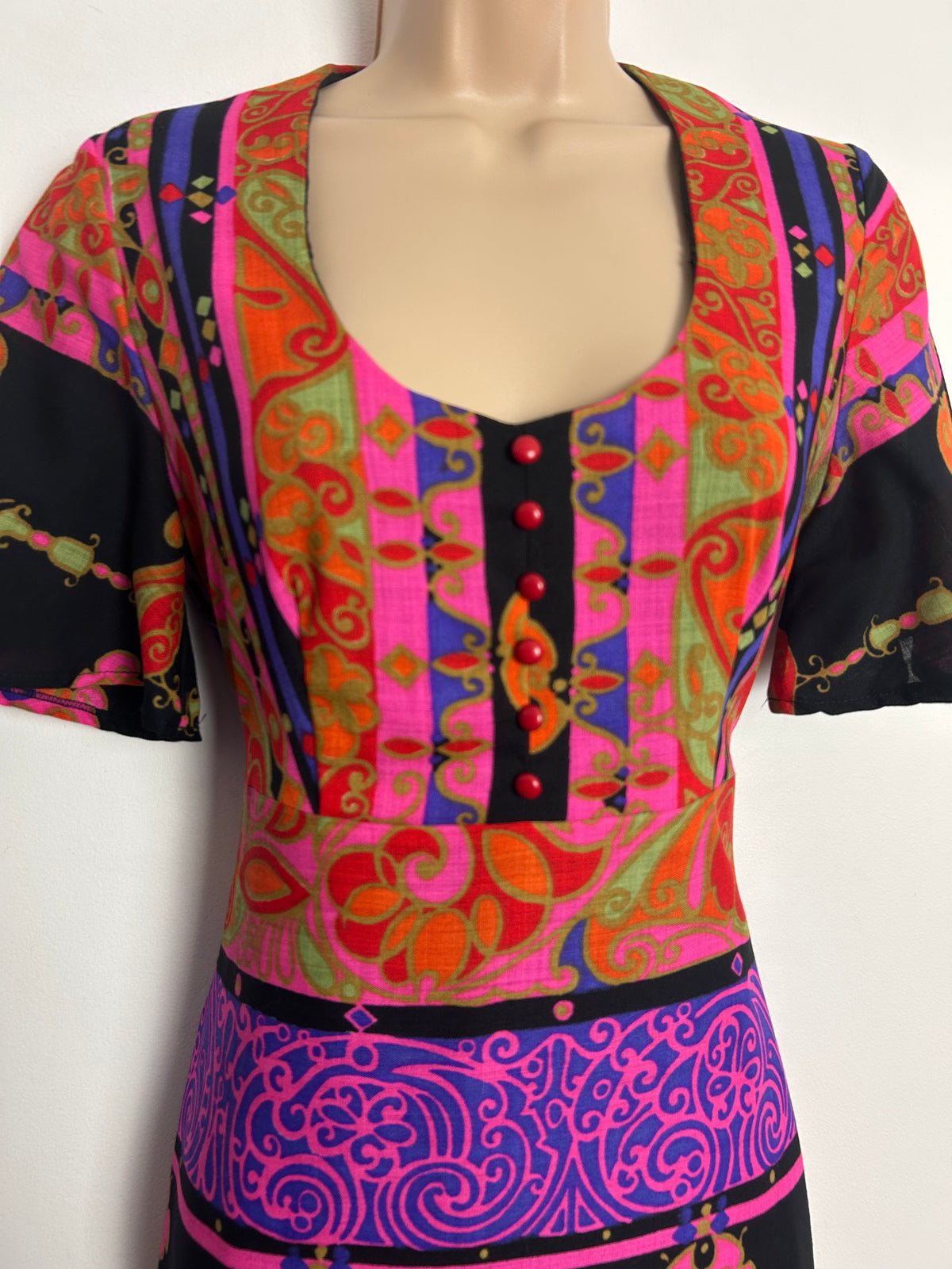 Vintage 1970s PEGGY LANE Size 8 Black Pink Purple Red & Green Abstract Print Pure New Wool Boho Maxi Dress