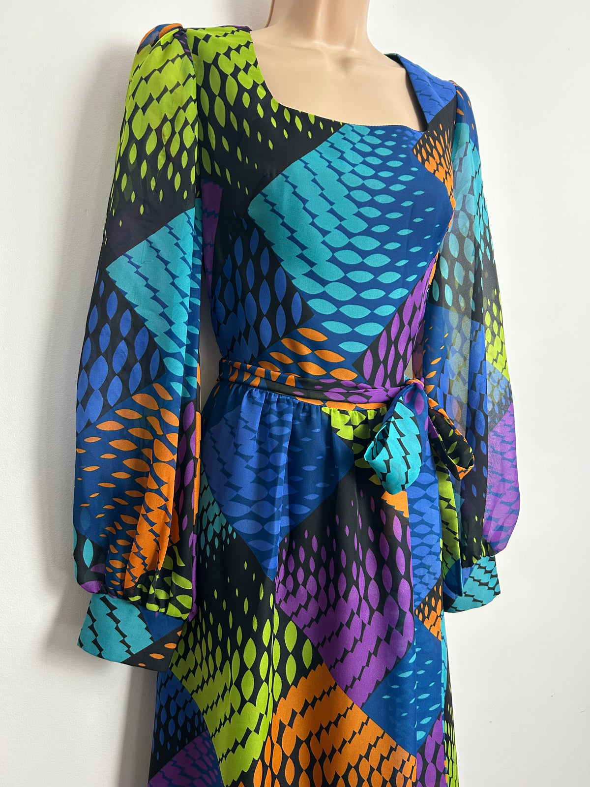 Vintage 1970s Size 8 Blue Purple Orange & Green Abstract Print Long Sleeve Belted Maxi Dress