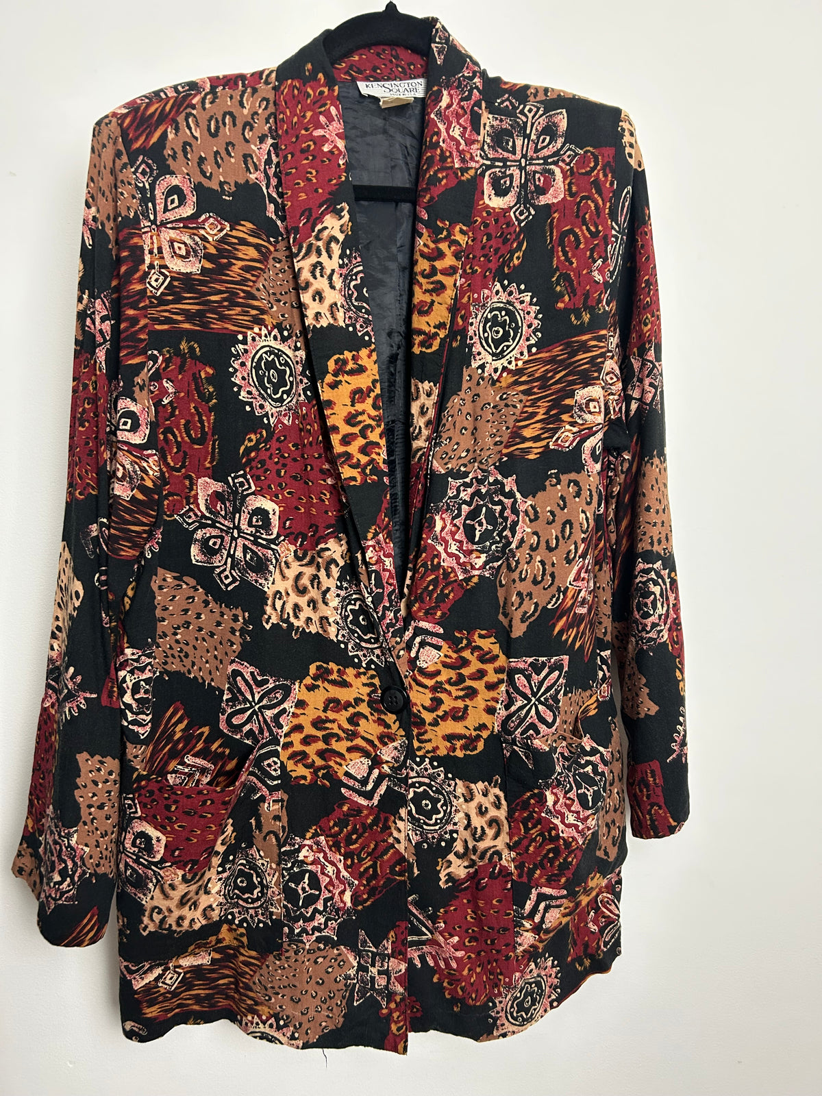 Vintage 1980s KENSINGTON SQUARE Size M (10-12) Dark Red Beige & Black Abstract & Animal Print Oversized Lightweight Blazer