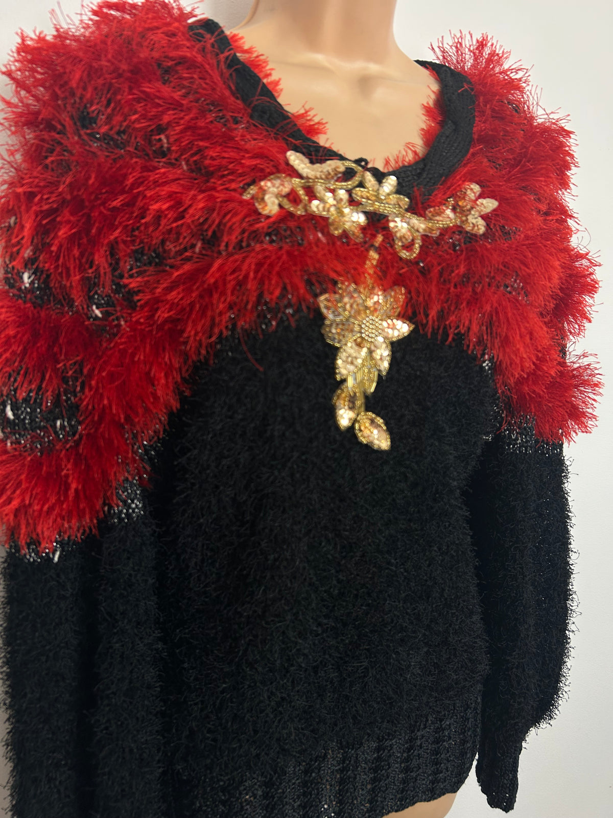 Vintage 1980s Size 10 Red & Black Sequin Applique Detail Fuzzy Fluffy Extreme Jumper