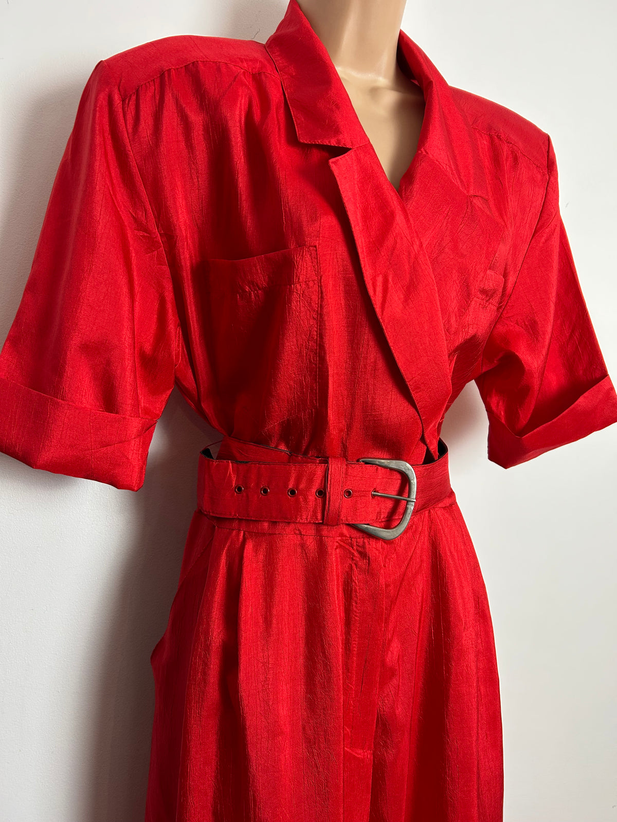 Vintage 1980s JOAN WALTERS Size 14 Red Short Sleeve Chest Pockets Belted Tapered Leg Jumpsuit