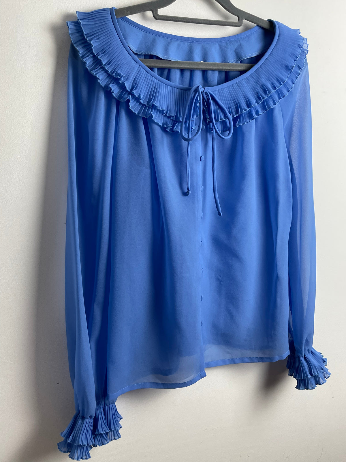 Vintage 1970s UK Size 12 Blue Pleated Ruffle Trim Tie Neck Chiffon Long Sleeve Pleated Cuff Blouse