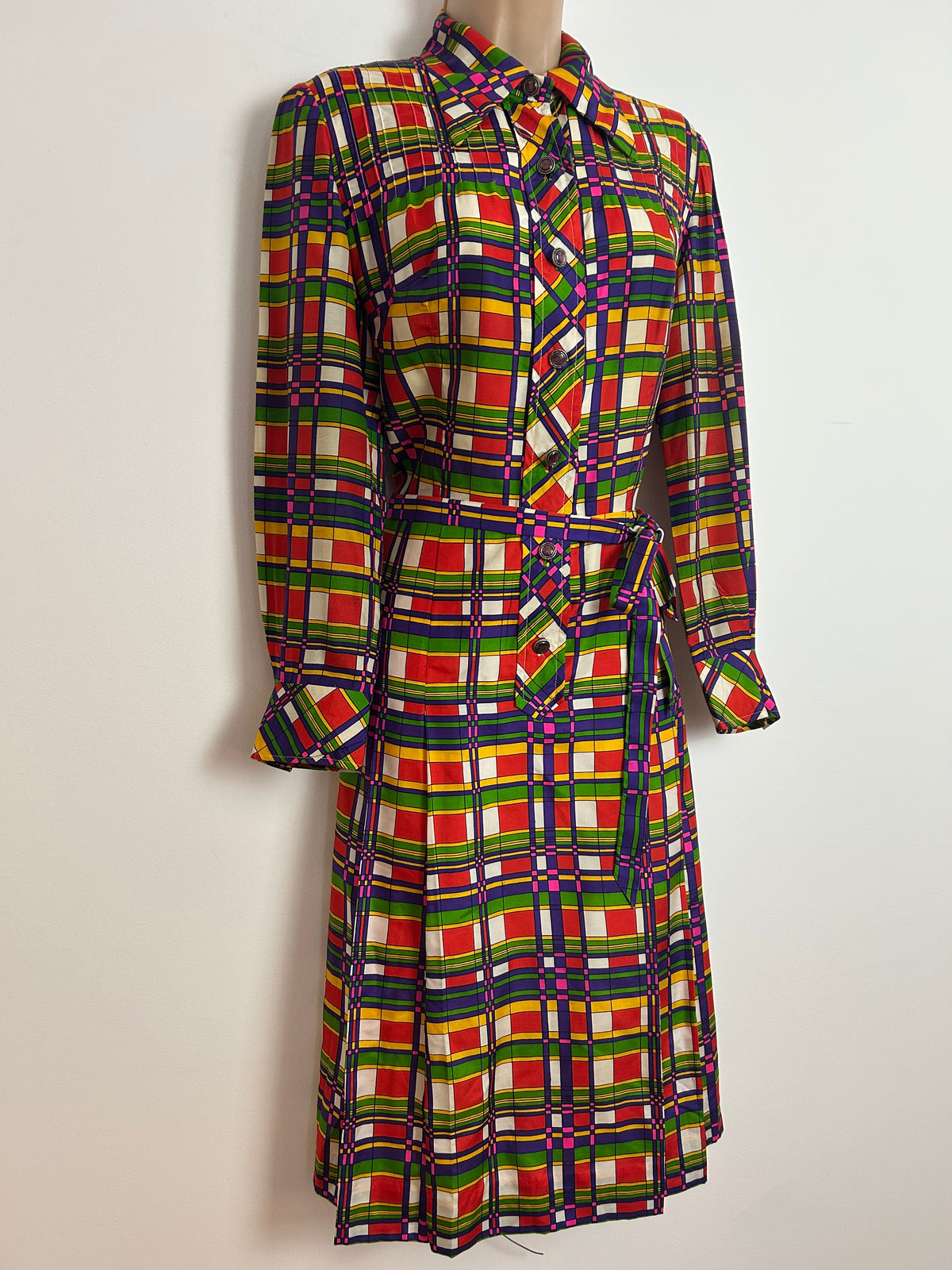 Vintage 1970s Size 12 Red Green Purple White & Yellow Check Stripe Print Belted Pleated Dagger Collar Dress