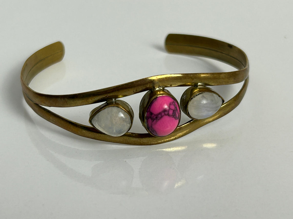 Vintage Small Brass Pink Stone & Glass Set Pretty Bangle/Bracelet