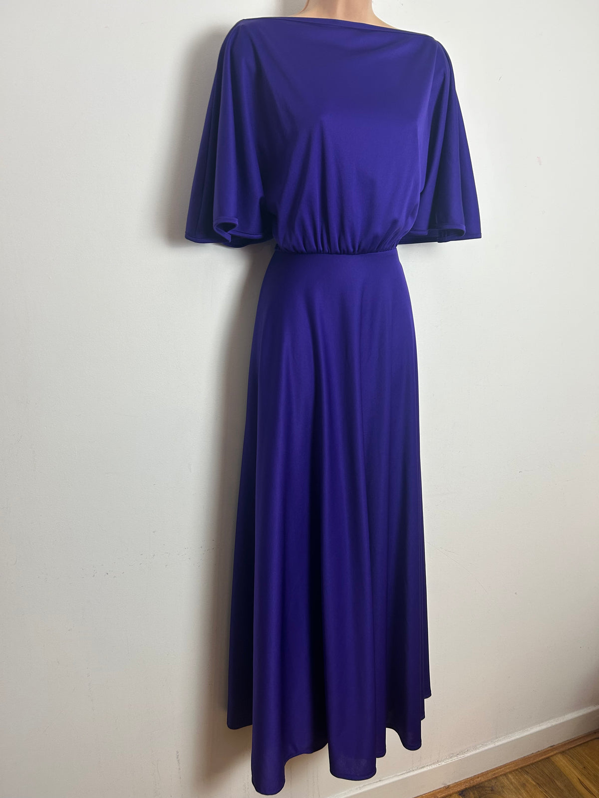 Vintage 1970s Size 8 Purple Flutter Sleeve Slash Neck Maxi Dress