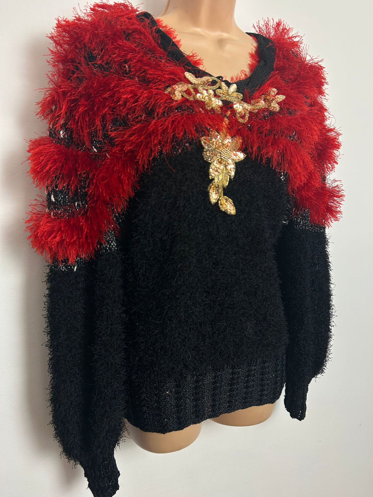 Vintage 1980s Size 10 Red & Black Sequin Applique Detail Fuzzy Fluffy Extreme Jumper