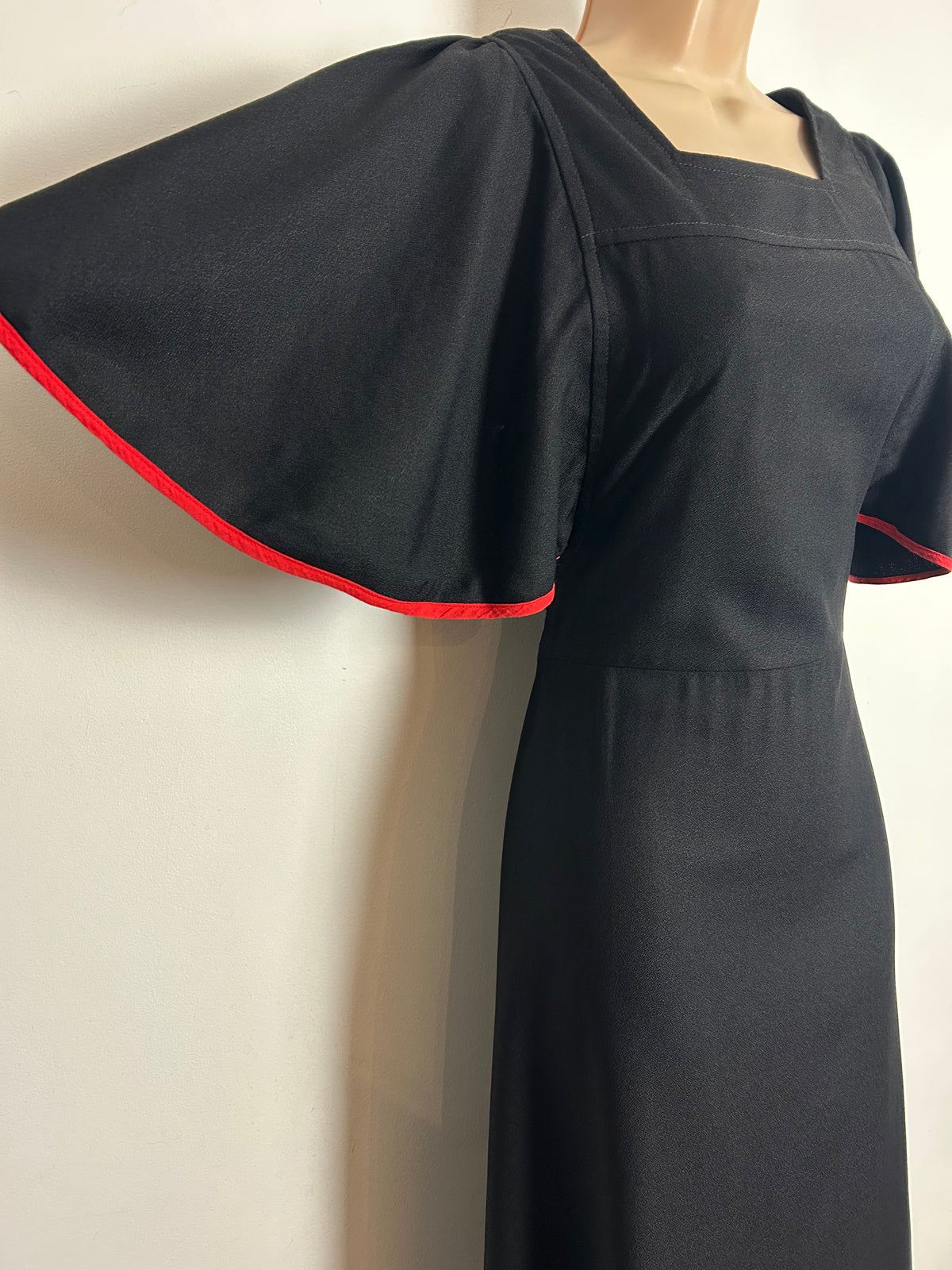 Vintage Late 1960s CLOBBER JEFF BANKS Size 8 Black Red Trim Flutter Sleeve Tie Back Maxi Dress