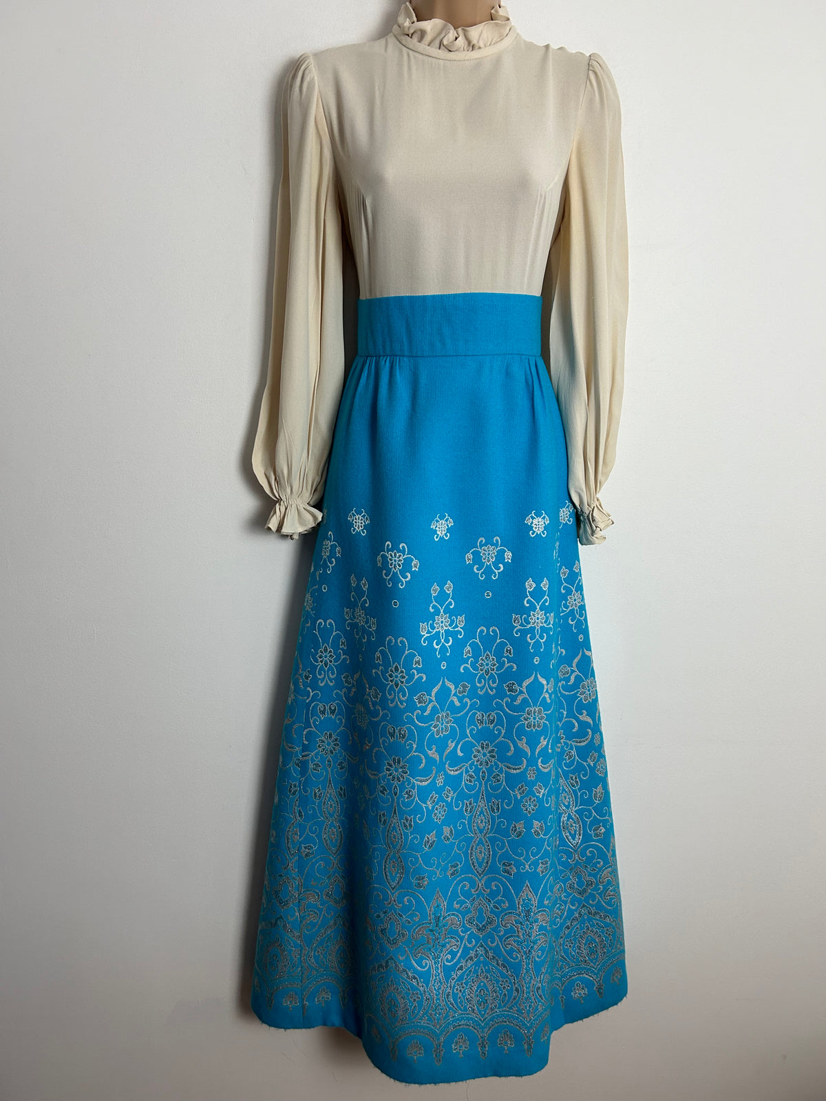 Vintage 1960s BERKERTEX UK Size 6-8 Turquoise & Cream Floral Detail Long Sleeve Occasion Maxi Dress
