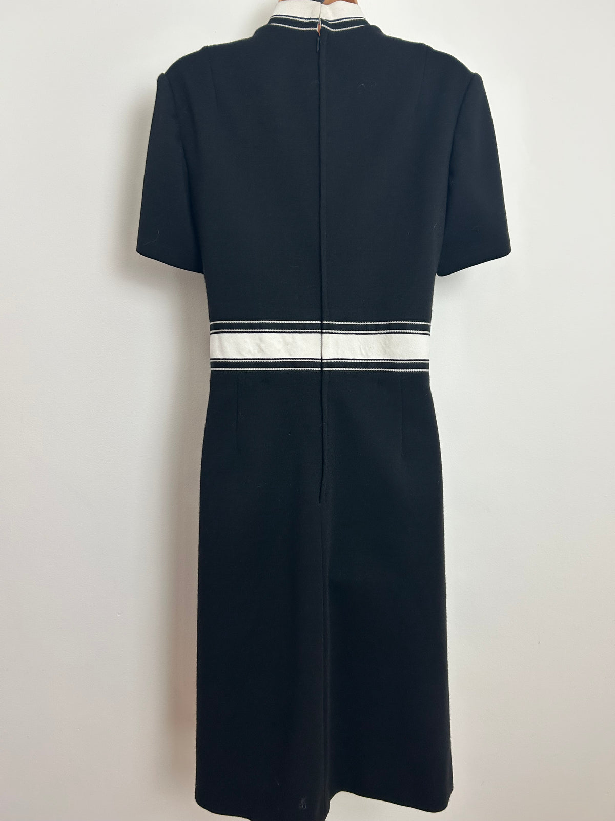 Vintage 1960s ULI RICHTER Size 12 Black & White Pure New Wool Mod Dress