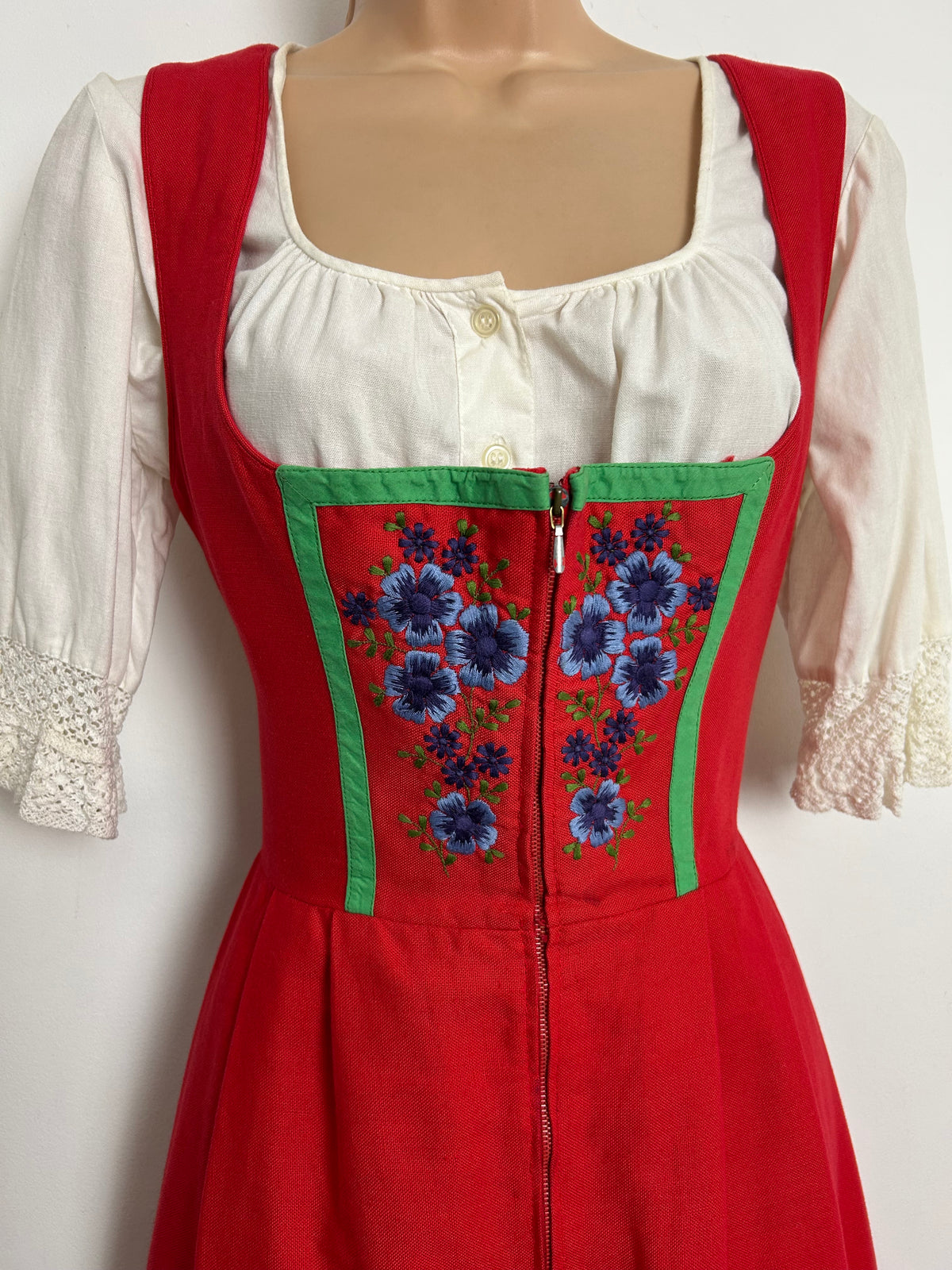 Vintage HELLER SALZBURGER TRACHTEN Size 10 Red Cotton Edelweiss Embroidered Traditional Folk Dirndl Dress