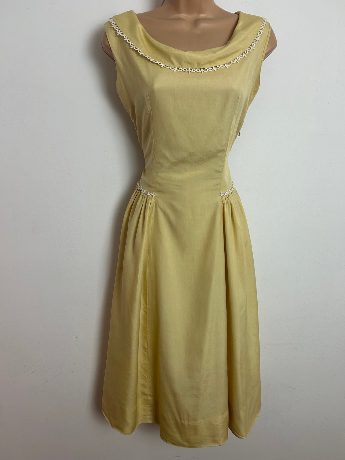 Vintage 1950s Size 8 Butterscotch Yellow Lace Trim Sleeveless Day Dress