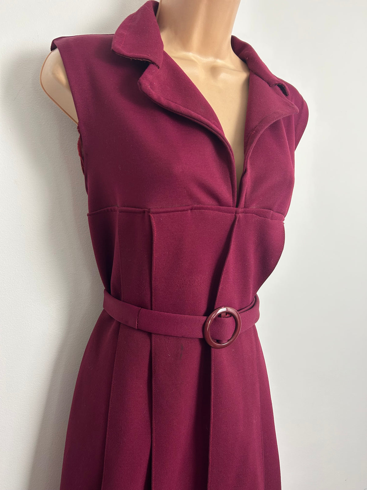Vintage 1970s Size 14-16 Maroon Sleeveless Belted Pleated Mod Day Dress