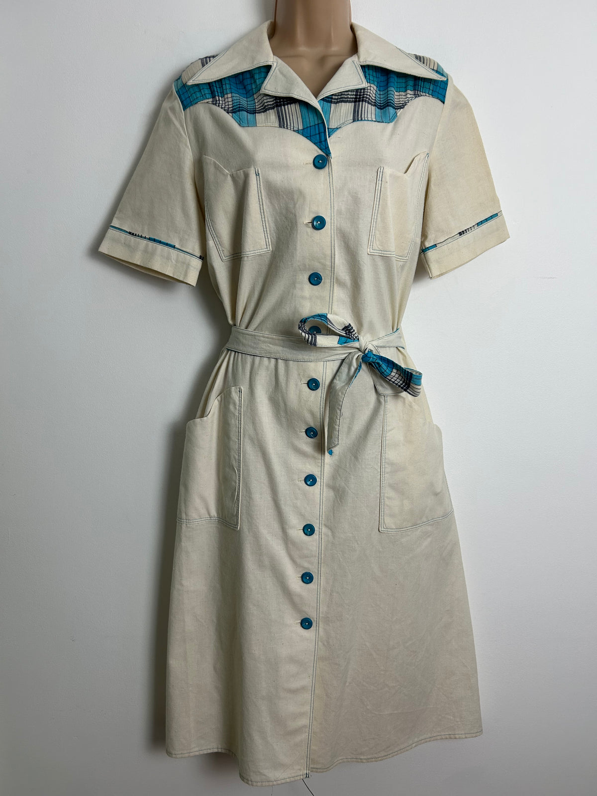 Vintage 1970s CANDA INTERNATIONAL Size 12-14 Beige & Blue Check Contrast Cotton Shirt Dress