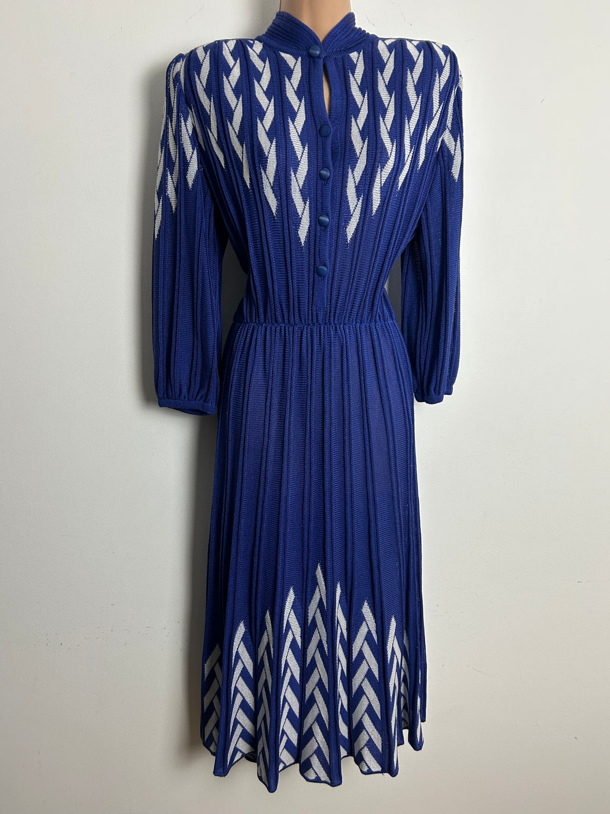 Vintage 1980s MEDICI BY GILL HARVEY Italian Size 10 Navy Blue & White Patterned Knitted Midi Dress