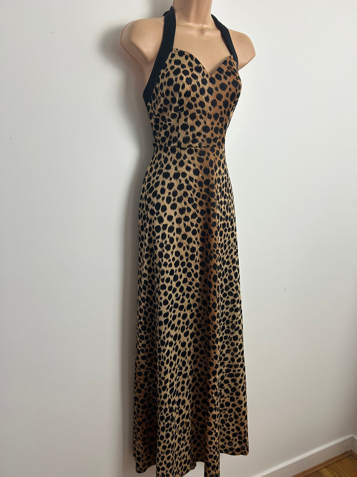 Vintage 1970s WINCHESTER Size 8 Tan & Black Leopard Print Halter Neck Maxi Dress