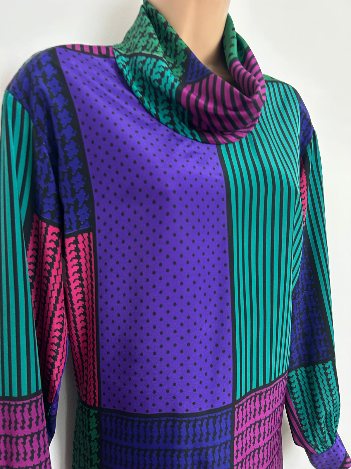 Vintage 1980s FELICIA Size 14-16 Green Purple Pink & Black Abstract Print Cowl Neck Long Sleeve Blouse