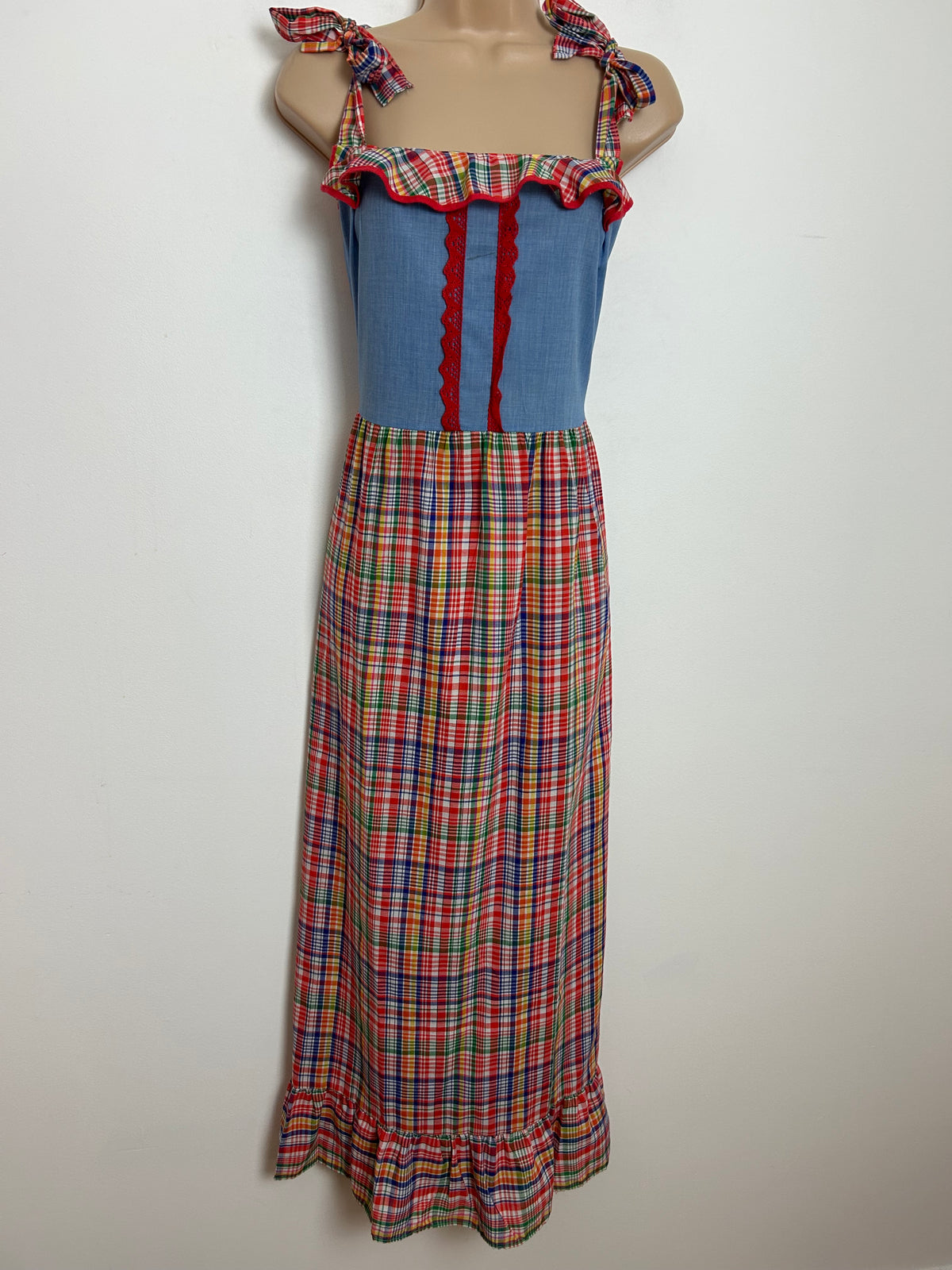 Vintage 1970s Size 12 Red Blue Green & White Check Print Tie Shoulder Summer Festival Holiday Smock Dress