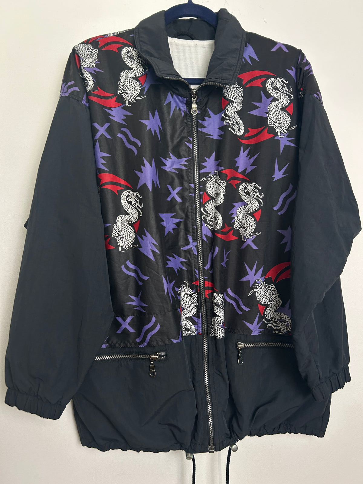 Vintage 1980s LASER Size XL (Up To Size 14/16) Black White Purple & Red Dragon Print Shell Jacket Anorak Windbreaker